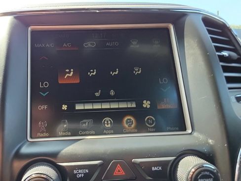 Used 2017 Jeep Grand Cherokee Limited w/ Trailer Tow Group IV AWD/4WD image 15