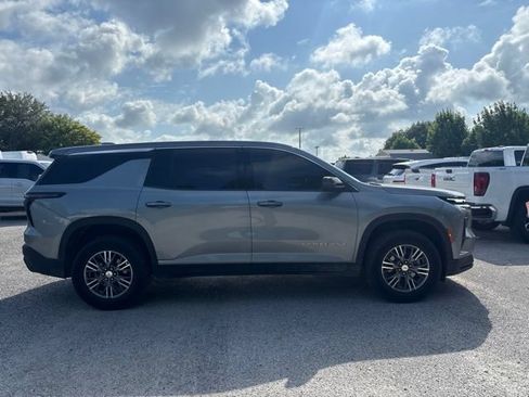 Used 2024 Chevrolet Traverse LS w/ LPO, Floor Liner Package FWD image 4