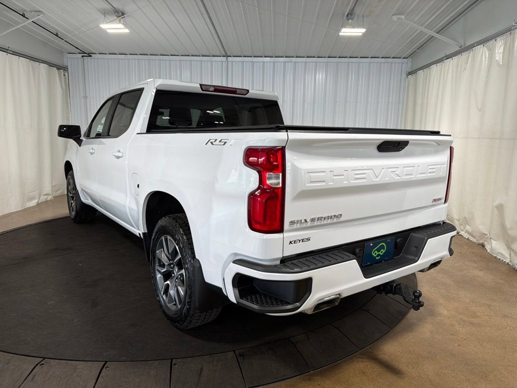 Certified 2022 Chevrolet Silverado 1500 RST AWD/4WD image 6