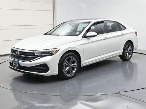 Used 2023 Volkswagen Jetta SE w/ Panoramic Sunroof Package FWD image 1