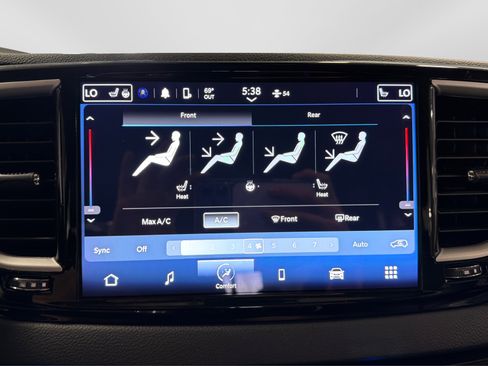 Used 2023 Chrysler Pacifica Touring-L image 31