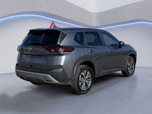 Used 2023 Nissan Rogue SV image 5
