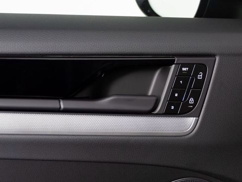 New 2026 Porsche Cayenne S image 14