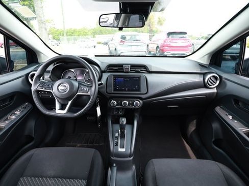 Used 2022 Nissan Versa S FWD image 25