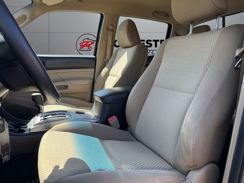 Used 2012 Toyota Tacoma 2WD Double Cab w/ SR5 Pkg image 10
