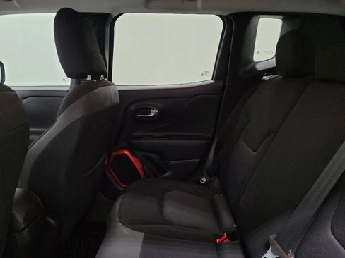 Used 2017 Jeep Renegade Trailhawk image 18