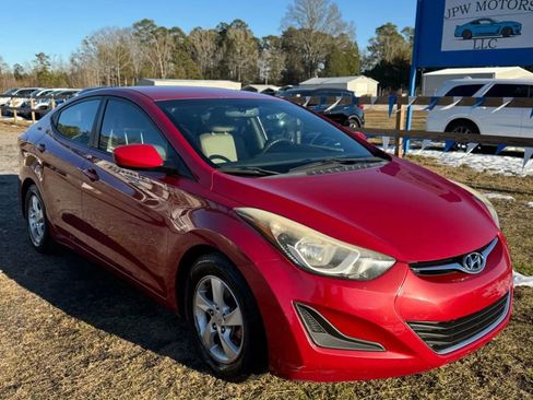 Used 2015 Hyundai Elantra SE image 2