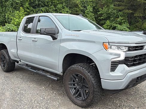 Used 2025 Chevrolet Silverado 1500 RST AWD/4WD image 5