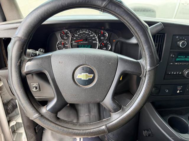 Used 2015 Chevrolet Express 3500 RWD image 11
