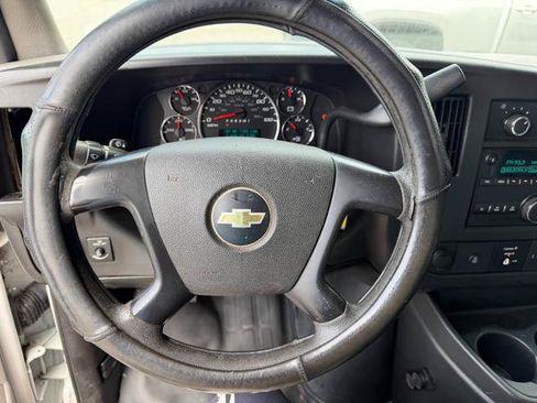 Used 2015 Chevrolet Express 3500 RWD image 11
