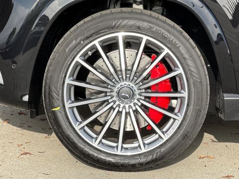 New 2025 Mercedes-Benz GLS 63 AMG 4MATIC image 12