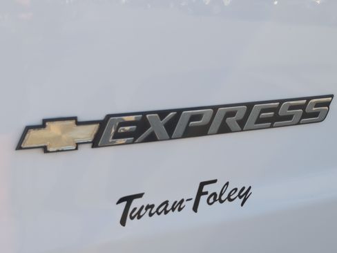 Used 2022 Chevrolet Express 3500 LS RWD image 5