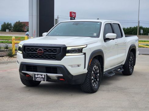 Used 2022 Nissan Frontier Pro-X RWD image 3