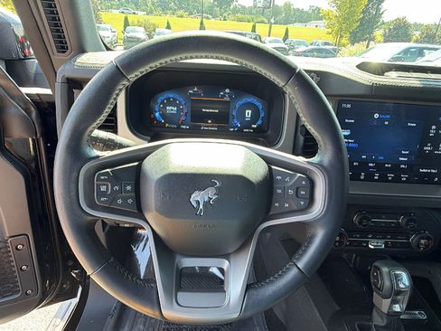 Used 2025 Ford Bronco Outer Banks w/ Sasquatch Package AWD/4WD image 25
