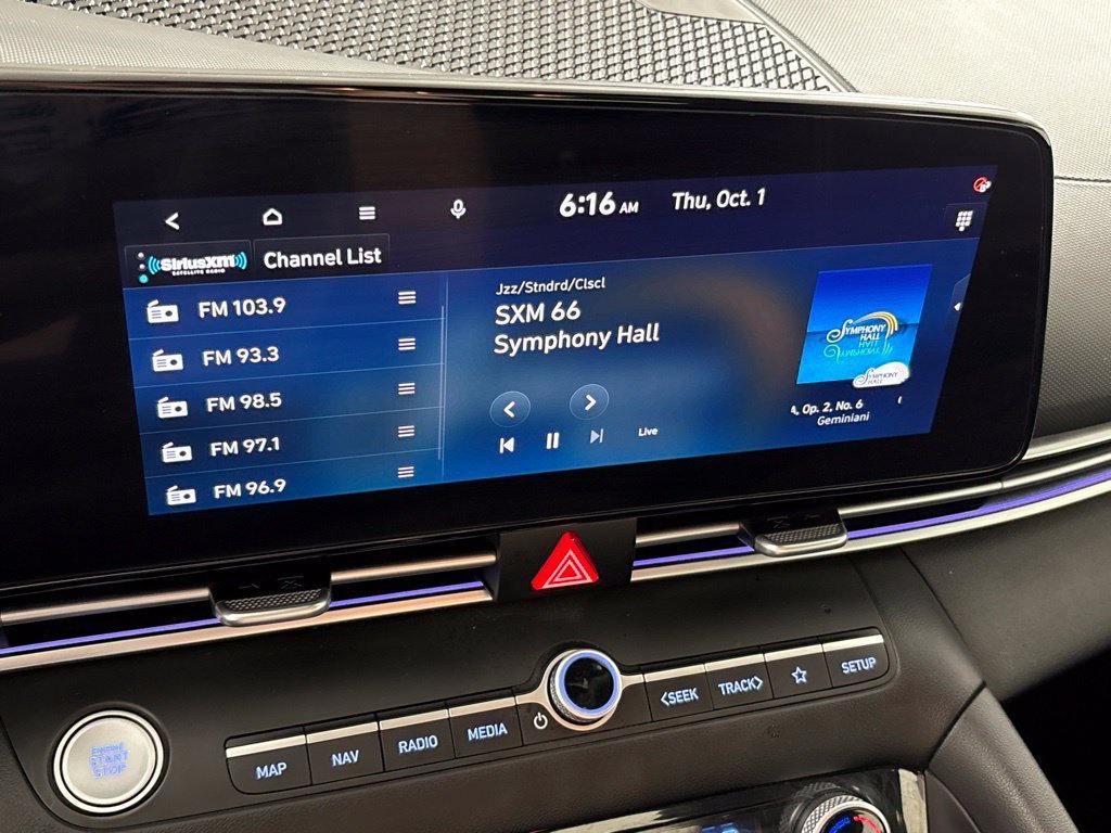 Used 2024 Hyundai Elantra SEL FWD image 34