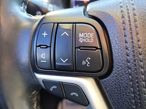 Used 2018 Toyota Highlander Plus image 28