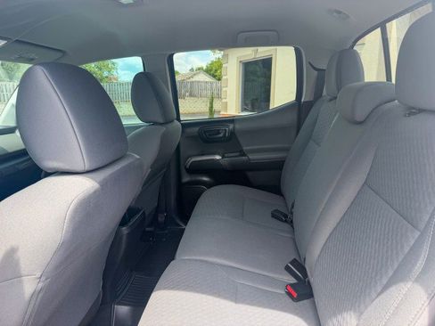 Used 2021 Toyota Tacoma SR5 RWD image 6
