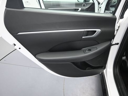 Used 2025 Hyundai Sonata SEL FWD image 14