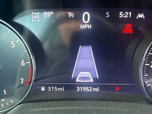 Used 2023 Buick Envision Essence AWD/4WD image 20
