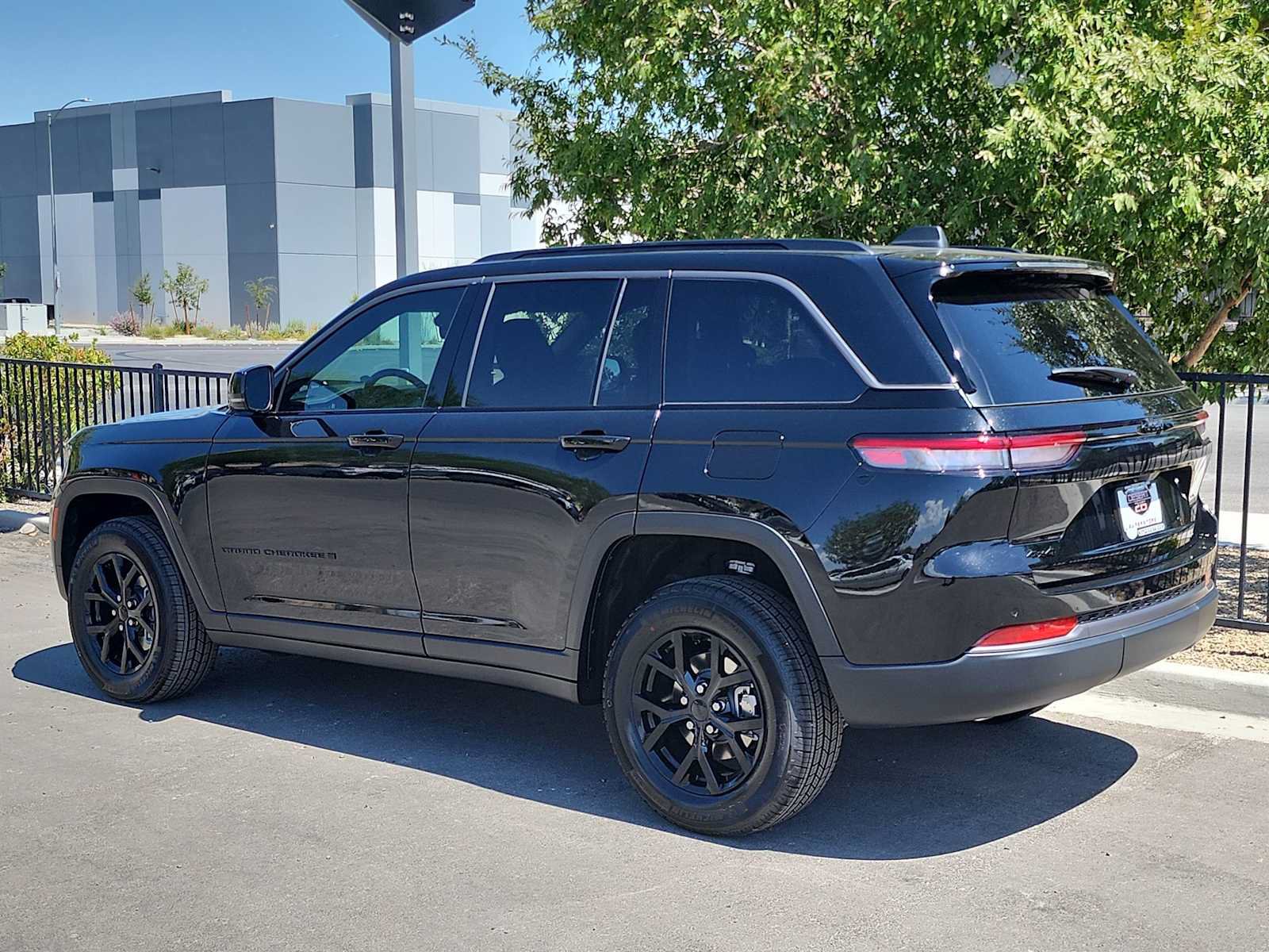New 2026 Jeep Grand Cherokee Altitude AWD/4WD image 6