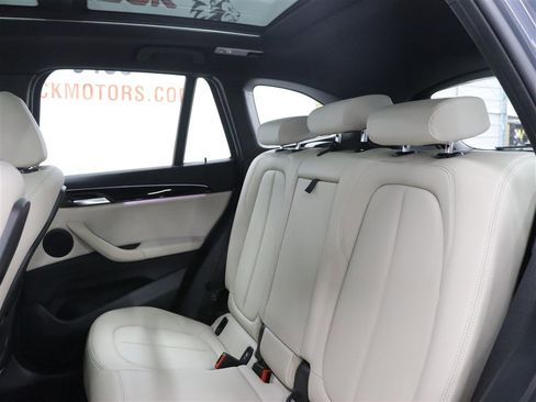 Used 2021 BMW X1 xDrive28i w/ Convenience Package image 16