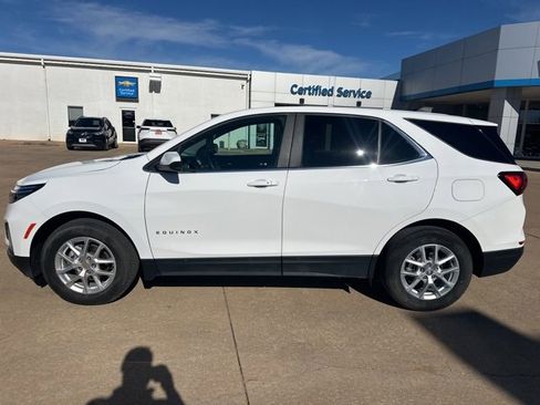 Certified 2024 Chevrolet Equinox LT image 2