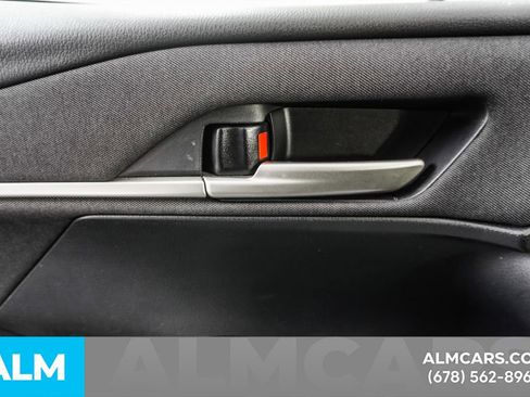 Used 2025 Toyota Camry LE image 46