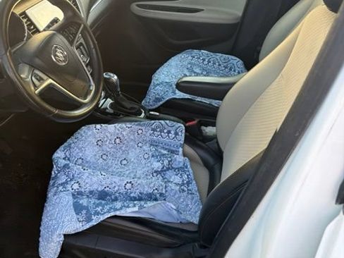 Used 2018 Buick Encore Preferred FWD image 18