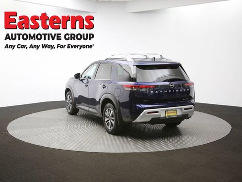 Used 2024 Nissan Pathfinder SL image 65