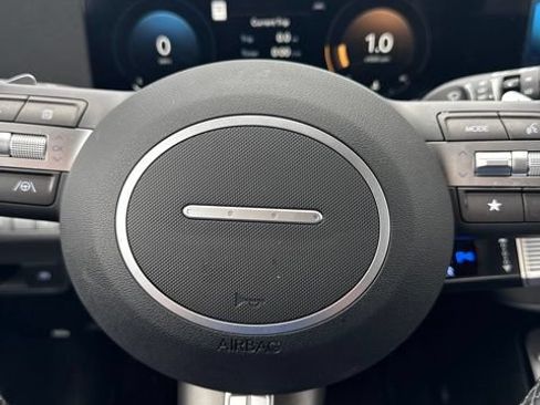 Used 2026 Hyundai Kona SEL Premium AWD/4WD image 2