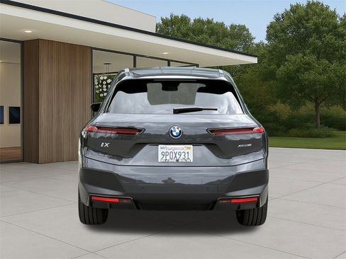 Used 2025 BMW iX xDrive50 w/ Convenience Package image 7