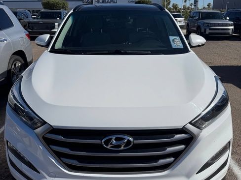 Used 2018 Hyundai Tucson Value w/ Cargo Package FWD image 2