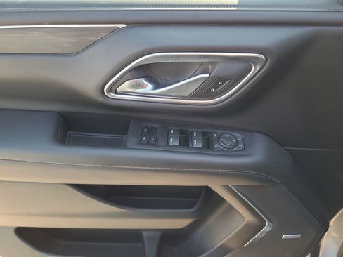 Used 2023 Chevrolet Suburban LT w/ LT Signature Plus Package image 23