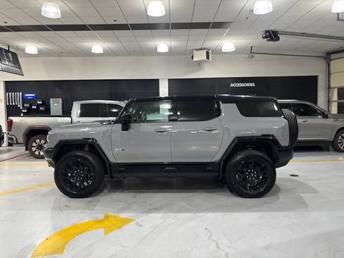 Used 2026 GMC Hummer EV SUV AWD/4WD image 5
