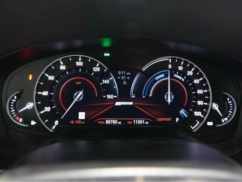 Used 2019 BMW 530e w/ Premium Package RWD image 15