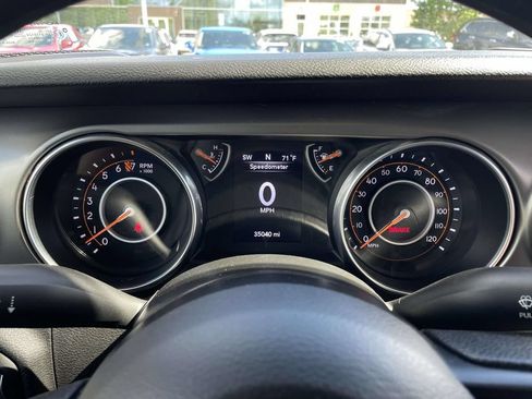 Used 2021 Jeep Wrangler Sport AWD/4WD image 13