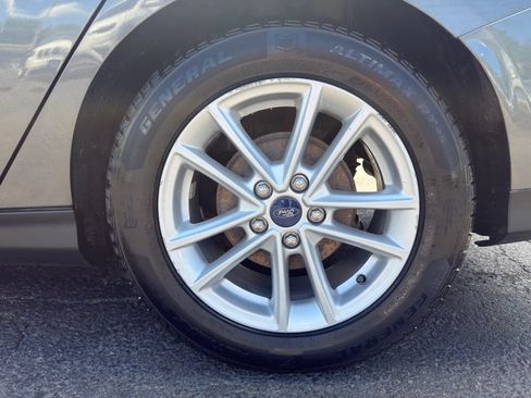 Used 2016 Ford Focus SE FWD image 11