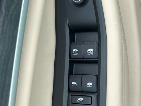 New 2025 Jeep Grand Cherokee Limited w/ Luxury Tech Group II image 30