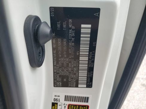 Certified 2023 Toyota Sienna XSE FWD image 25
