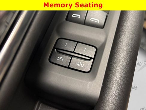 Used 2021 Chevrolet Tahoe Z71 w/ Z71 Off-Road Package AWD/4WD image 30