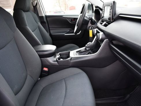 Used 2020 Toyota RAV4 LE image 25
