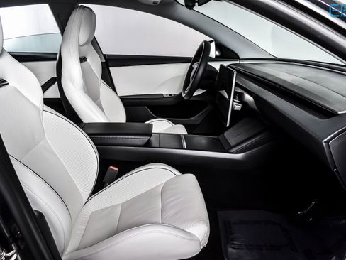 Used 2024 Tesla Model 3 Performance image 23