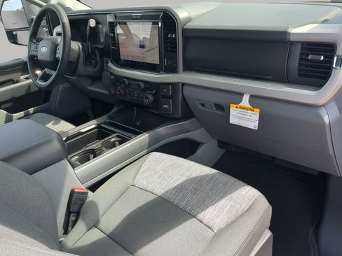 New 2026 Ford F250 XLT w/ XLT Premium Package image 44