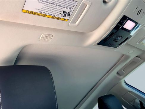Used 2022 Lexus ES 350 w/ Premium Package FWD image 13