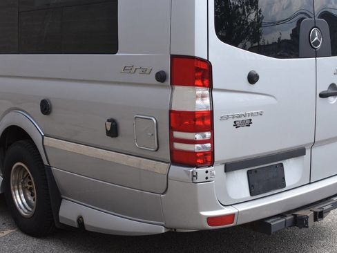 Used 2018 Mercedes-Benz Sprinter 3500 image 5
