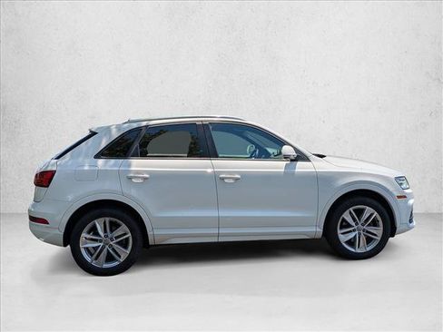 Used 2017 Audi Q3 2.0T Premium w/ Convenience Package FWD image 4