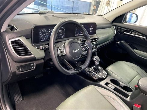 Used 2024 Kia Seltos SX w/ SX Sunroof Package AWD/4WD image 8