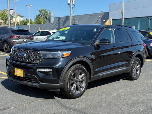 Certified 2023 Ford Explorer XLT w/ Equipment Group 202A AWD/4WD image 10