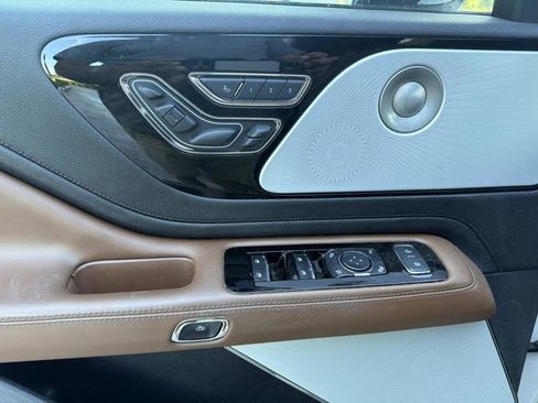 Certified 2024 Lincoln Aviator Reserve w/ Equipment Group 201A RWD image 13