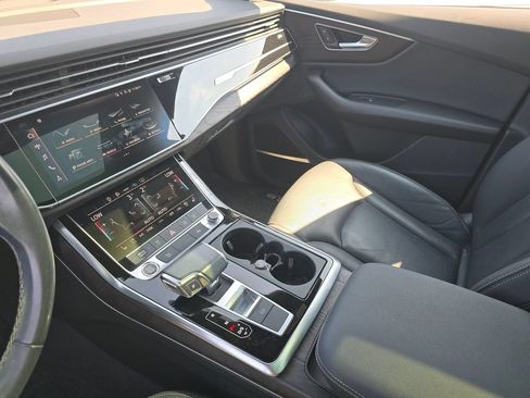 Used 2021 Audi Q8 Premium Plus AWD/4WD image 30